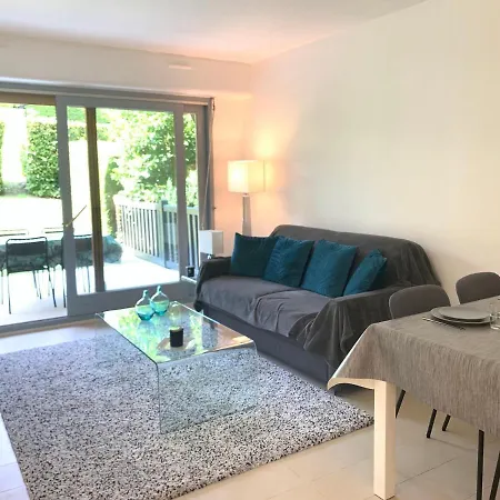 Rez-de-jardin - Résidence Avec Piscine - *